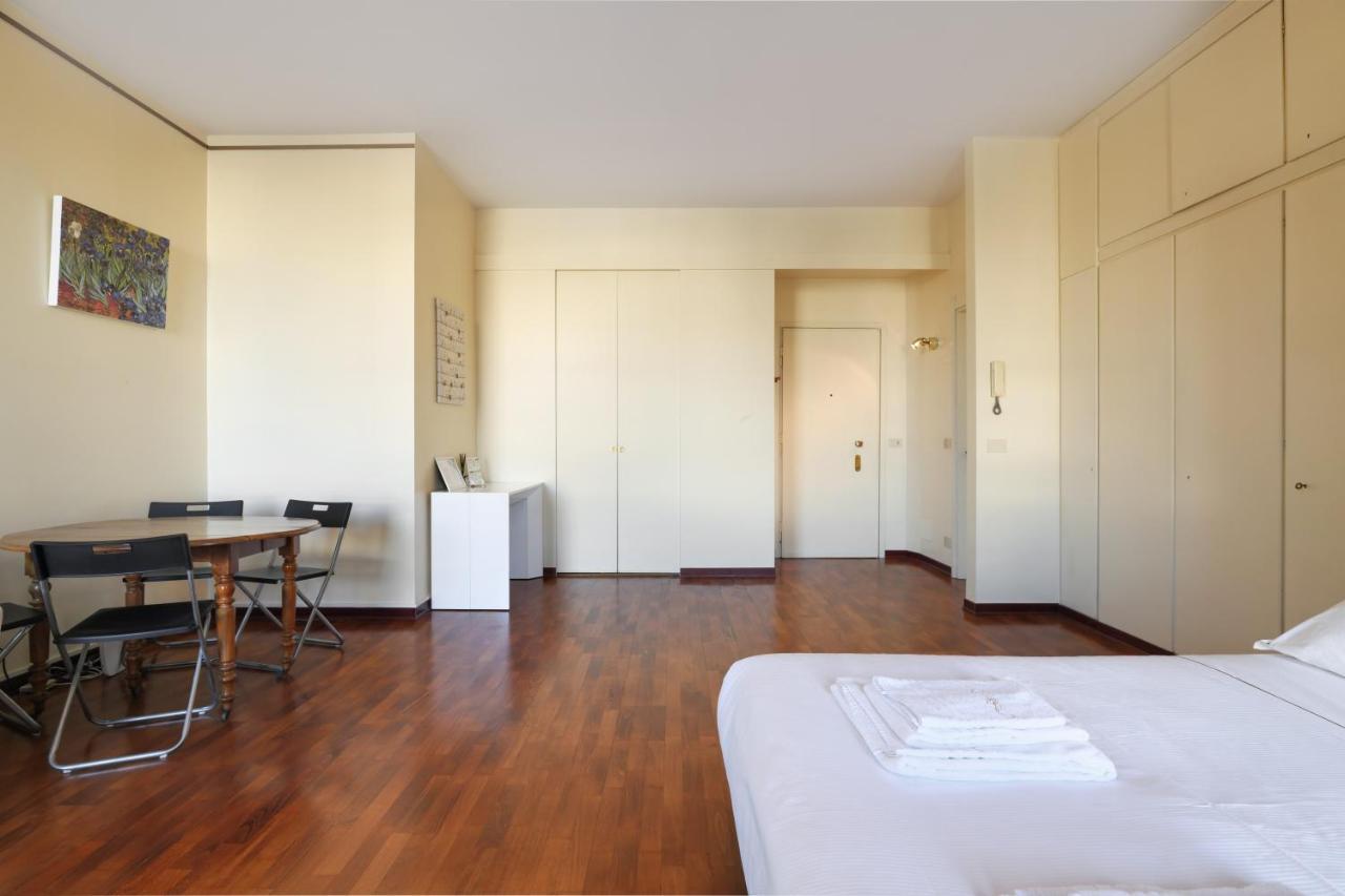 Duomo Luxury Apartment VII Милан Экстерьер фото