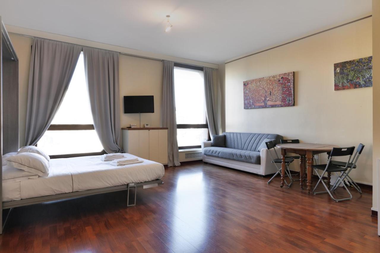 Duomo Luxury Apartment VII Милан Экстерьер фото